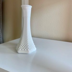 Vintage milk glass vase!